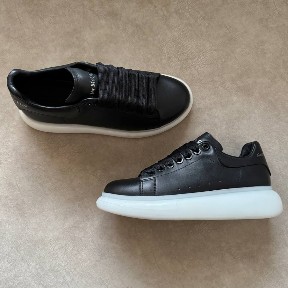 Alexander McQueen Sneaker Black with a White Sole